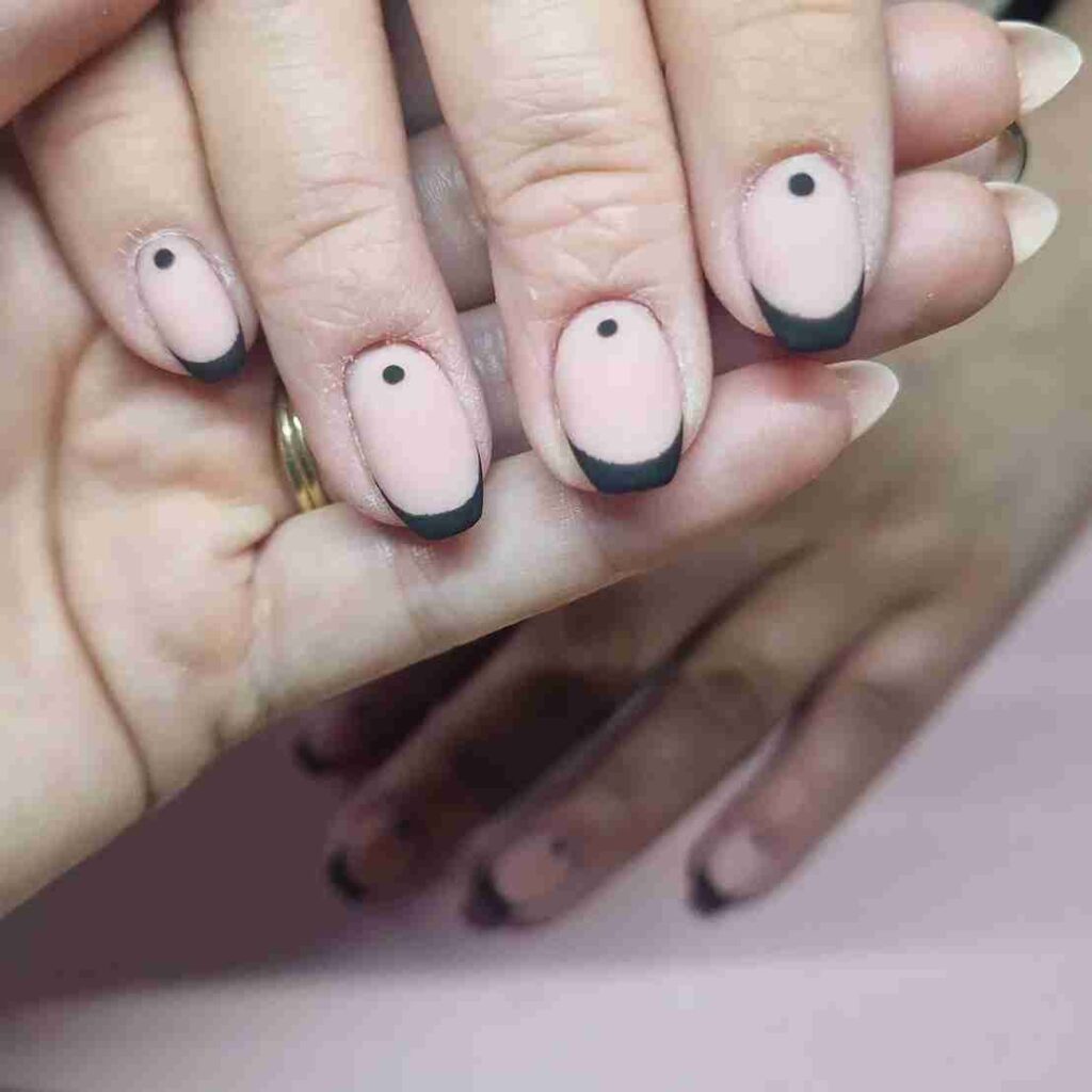 Black Dots and Tips