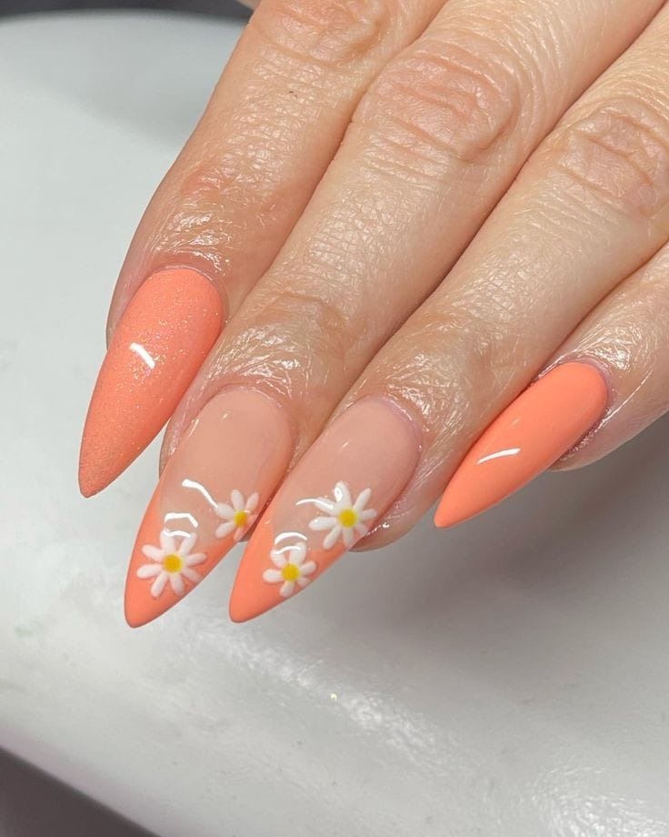 Daisy and Peach Tips Nails