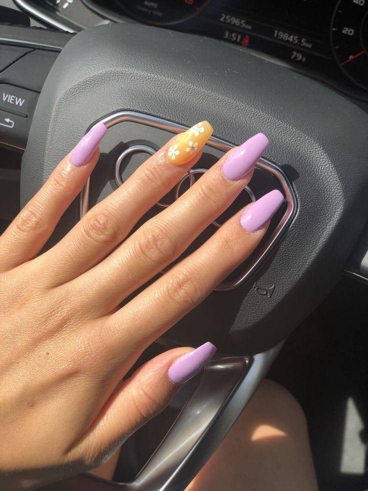 Light Lavender Set with One Peach Nail with Delicate Flowers