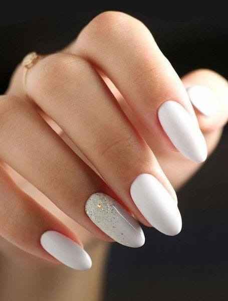 Matte White and Silver Spray Summer Nails