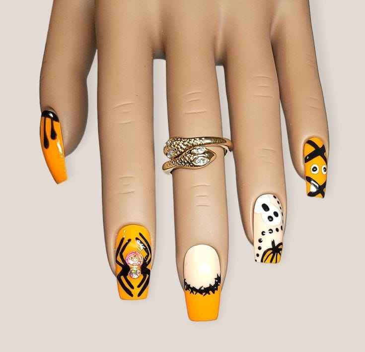 Creepy Combo orange and black halloween nails