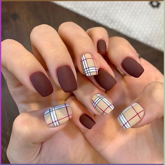 elegant brown and beige checks plaid nails