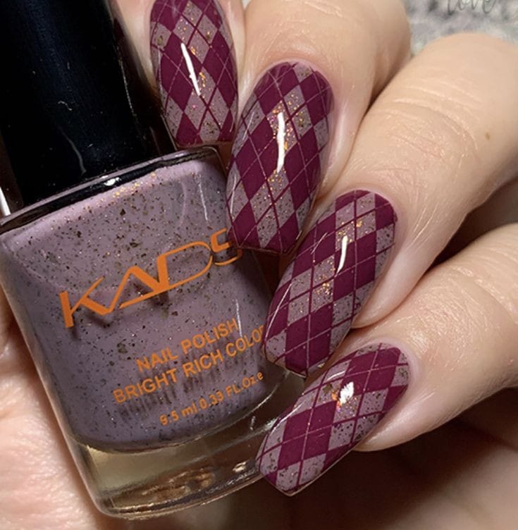 maroon plaid with gold flakes nails