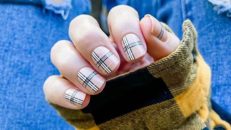 fall plaid nails