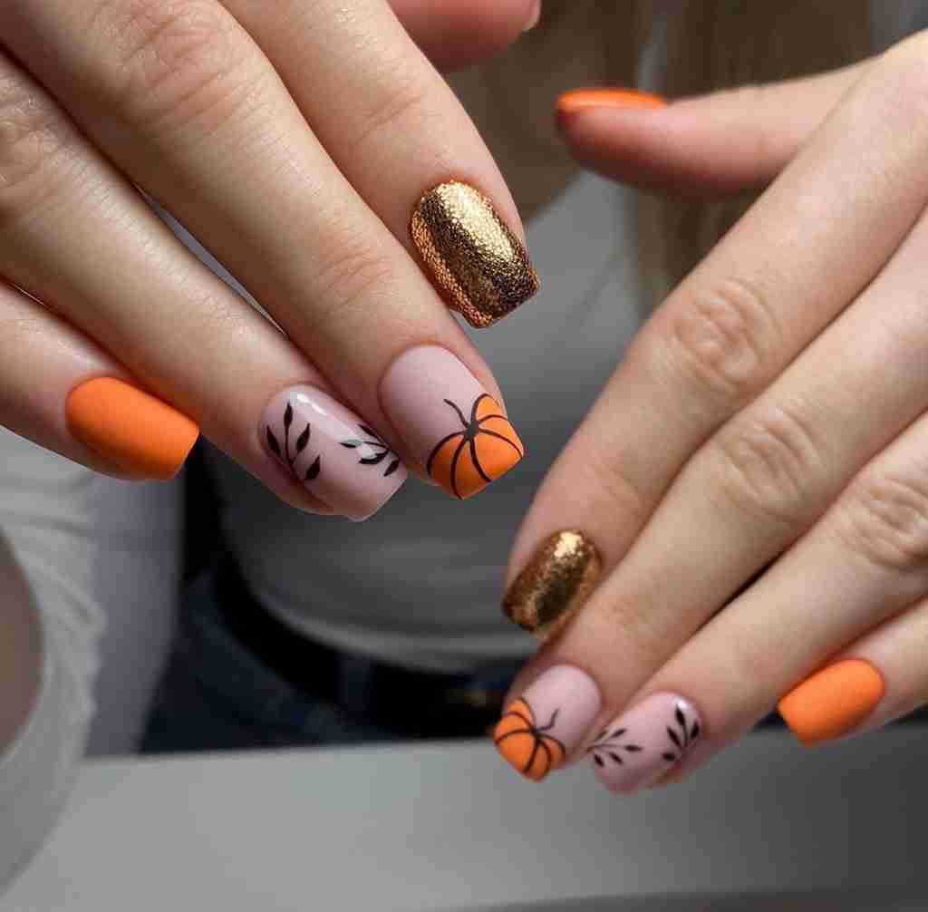 Autumn Delight Pumpkin Halloween Nails